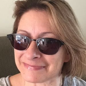 Meet your Posher, Suzanne